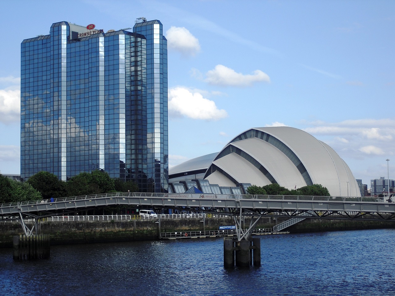 Radisson Hotel Group announces plans for first serviced apartments in the UK, in Glasgow
